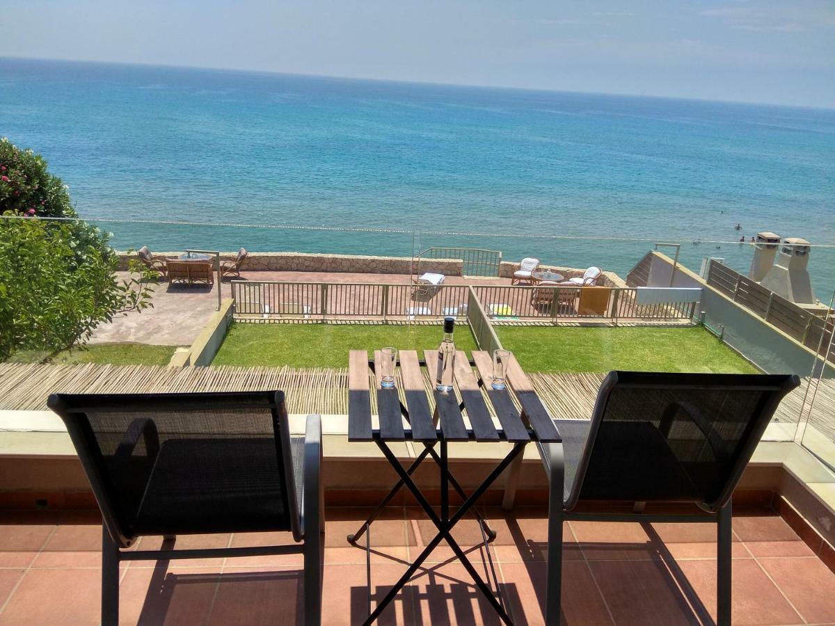 Villa Dip In The Blue - 1 à Ágios Geórgios Extérieur photo